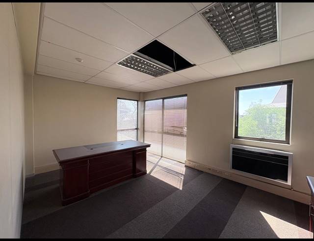 256M² OFFICE TO LET IN NOORDWYK